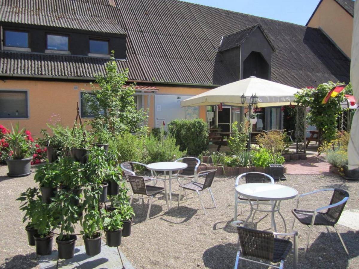 Schlaffass-Camping Gutshof Donauried Günzburg Екстериор снимка